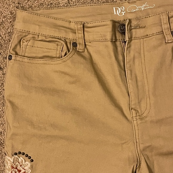 DG2 DIANE GILMAN Jeans Embroidered Embellished NWOT!! Size 12 - Picture 15 of 16